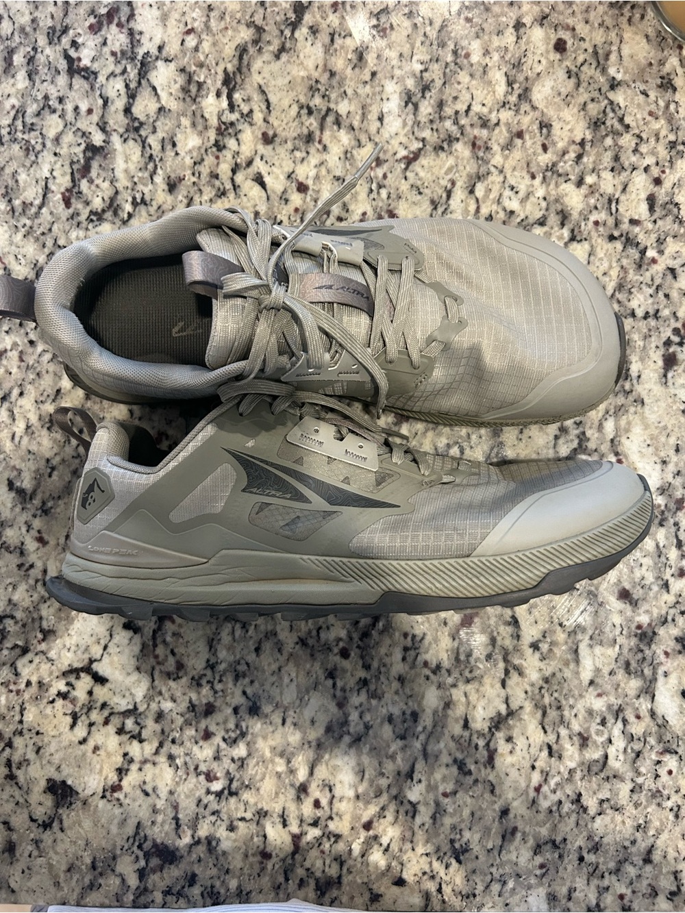 Altra Lone Peak 9 Trail Shoes Men Size 11.5. Taupe color